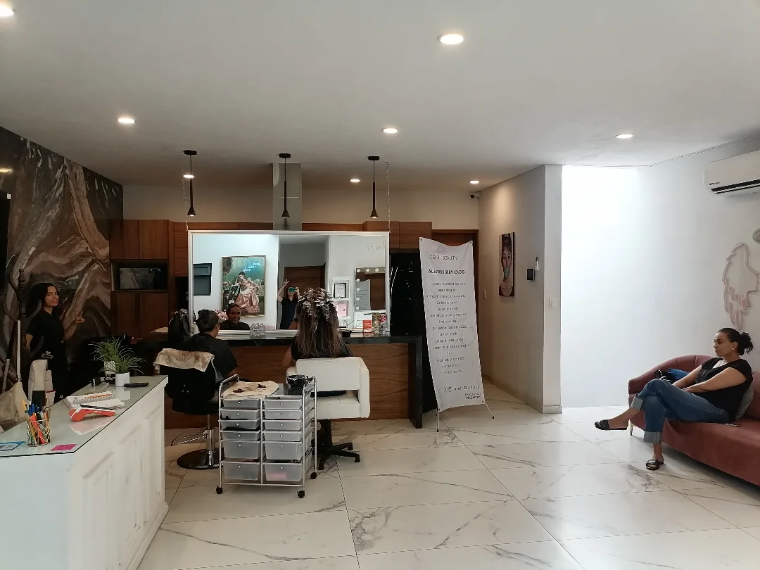 Natalia Health and Beauty salón de alta colorimetría y belleza